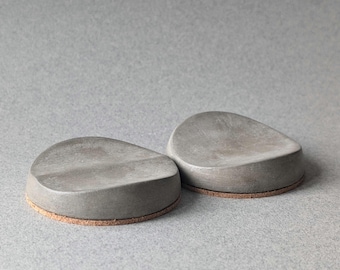 Concrete Pen Stand: Minimalist Desk Organizer