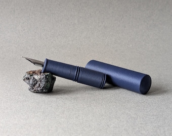 3D Printed Pocket Fountain Pen (Textured Blue)