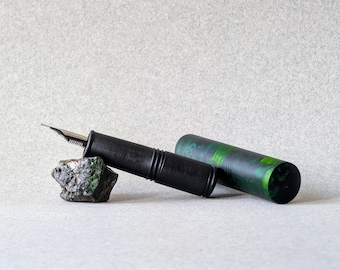 3D Printed Pocket Fountain Pen (Emerald)