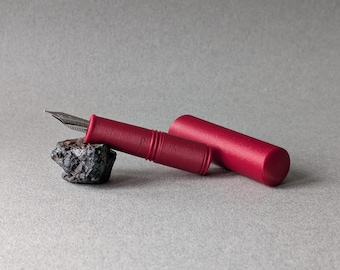 3D Printed Pocket Fountain Pen (Textured Red)