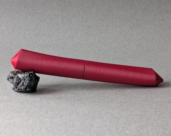 Stylo plume dorsal imprimé en 3D (rouge texturé)