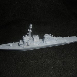 Unpainted 1/700 Cold War USS Arleigh Burke Destroyer DDG-51 - 3d resin printed