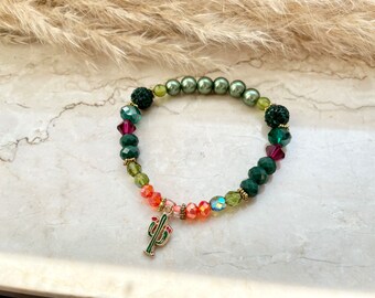Bracelet with glass beads, cut glass beads - green & coral - cactus pendant