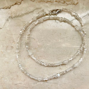 Choker Halskette klar, transparent, weiß Glasperlen, Glasschliffperlen & Rocaillesperlen Karabiner Bild 1