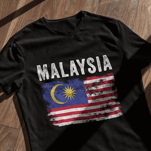 Malaysia Flag Distressed Malaysian Flag T-Shirt