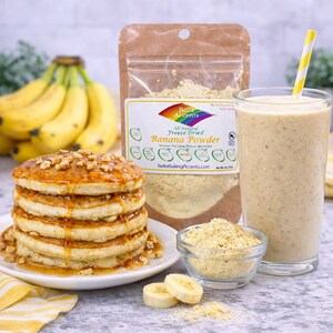 Banana powder used in pancakes and smoothie showing natural flavor and color in recipes