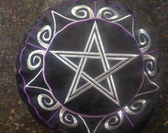 Pentagram Round pillow