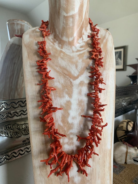 Vintage Graduated Branch Red Coral Necklace, stran