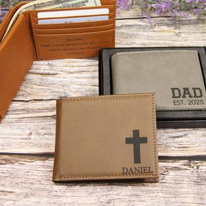 Cartera de cuero grabada personalizada con solapa para identificación y foto, con caja de regalo, regalo de aniversario con monograma para esposo o novio.
