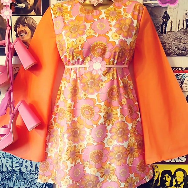 For Your Love, flower mini dress, sixties, seventies, flower power, floaty sleeves, mod, boho, hippy, retro (belt not included).