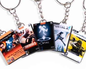 Valve Game Box Art Keychains, Half-Life, Portal, TF2, Counter Strike Accessories