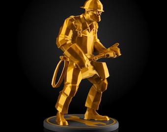 Team Fortress 2 Engineer Figurine, Low Poly TF2 Prop