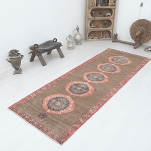 Vintage Turkish Oushak Runner Rug: Wool Hallway Carpet, 3x9