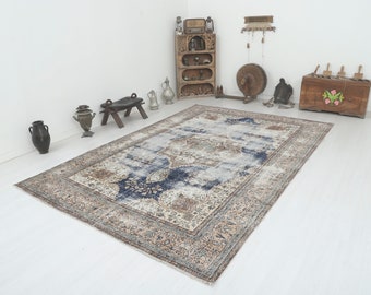 Oversize Vintage Turkish Oushak Rug 8x11: Neutral Anatolian Decor