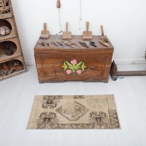 Vintage Turkish Wool Rug: Oushak Anatolian Door Mat (3.3 x 1.6 ft)