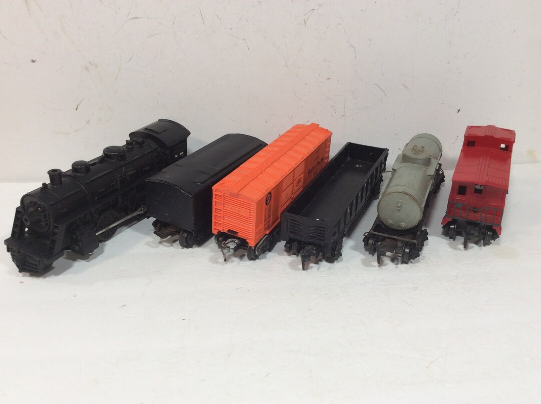 Lionel Scout Train Set 1061 Steam Engine With 4 Freight Cars 0 Scale Etsy