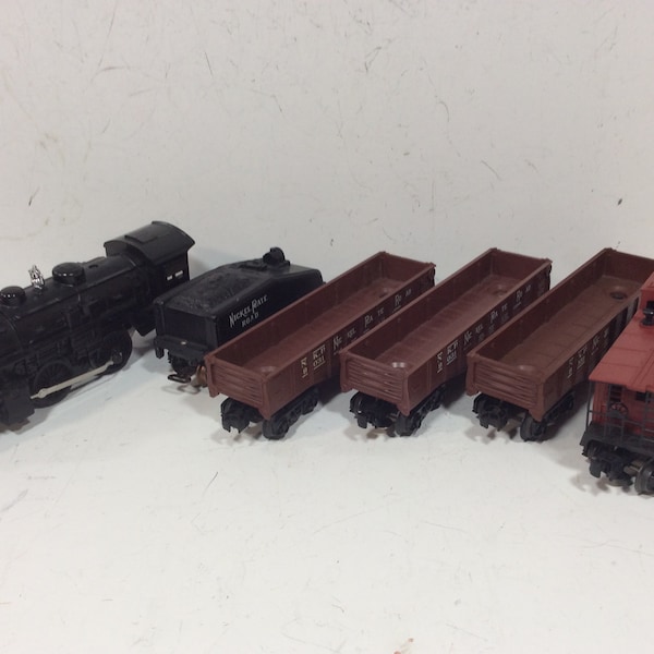 Lionel Steam-Engine -Starter-Set 8902  with 4 Freight Cars