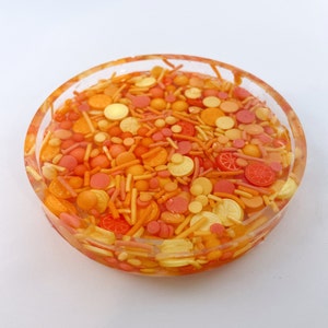 Citrus Sprinkle Round Ring Dish – Resin Jewelry Holder, Colorful Trinket Tray, Handmade Fruit-Themed Gift