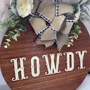 Western door decor/Howdy sign