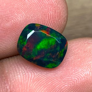 1.90cts - Black Opal, Bright Fire Black Ethiopian Welo Opal, Fire Opal, Opal for Jewelry Making, Faceted Opal |EPO-1274|10.1*8*5.2mm
