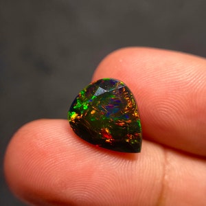 3.2cts- Smoked Ethiopian Welo Opal with Multicolor Fire at Discounted Price, Faceted Loose Welo Opal Black | EPO-549 | 13.6*11.4*6mm