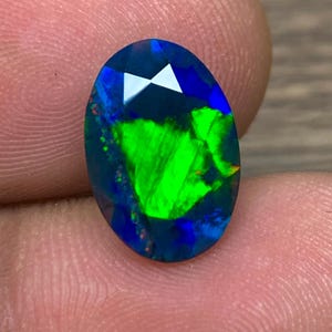 2.35cts - Black Opal, Bright Fire Black Ethiopian Welo Opal, Fire Opal, Opal for Jewelry Making, Faceted Opal |EPO-1245|12.9*8.7*5.9mm