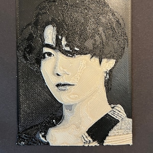 정국 Jungkook (BTS) Sculpted Photocard Portrait - Fotografia Fine Art stampata in 3D