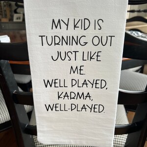 Strofinaccio a forma di sacco di farina: divertente decorazione da cucina