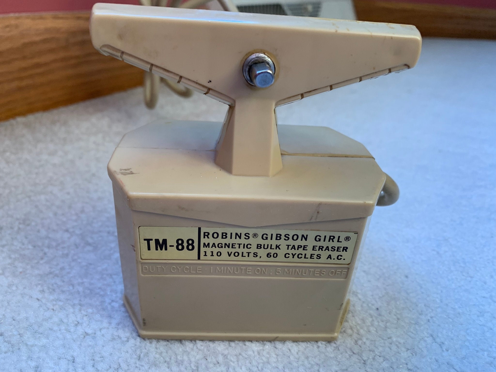 TM-88 Robins Gibson Girl Bulk Tape Eraser used for Erasing