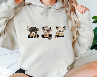 Highland Cow Hoodie, Cow Gifts, Cute Cow Hoodie, Highlander Cow Hoodie, Western Crewneck, Cow Hoodie, Southern Hoodie, Cowgirl Hoodie,