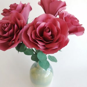 Paper bouquet of roses. Roses fushia. Pink roses. Paper flower.Gift.