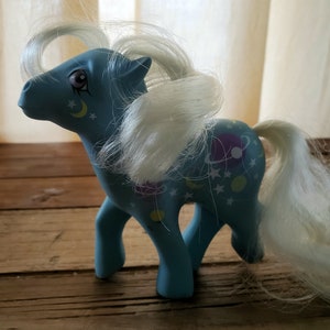 Vintage 1984 Hasbro Toy My Little Pony Blue Night Glider Planets Stars Moon