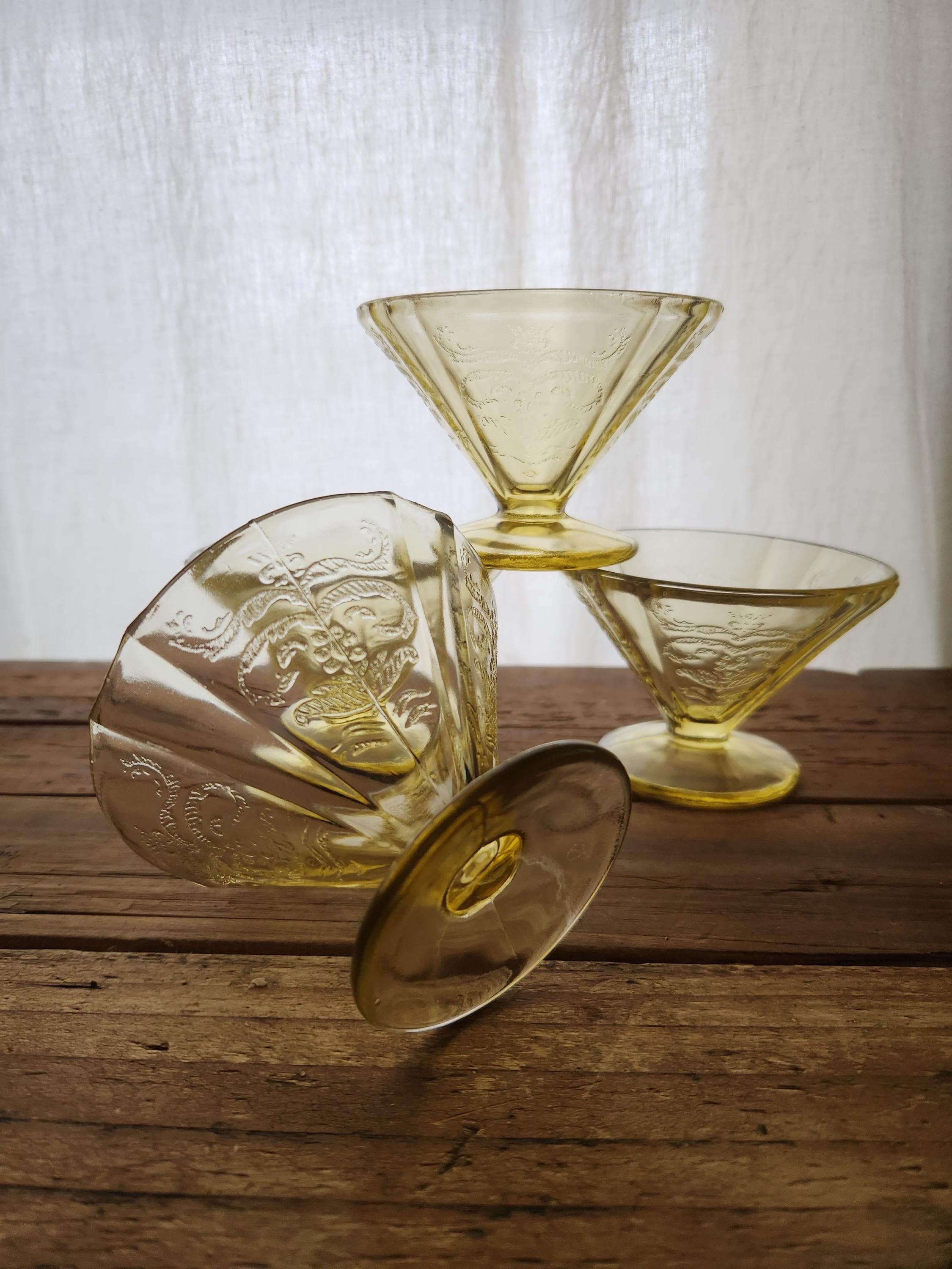 Yellow federal glass glasses - Etsy 日本