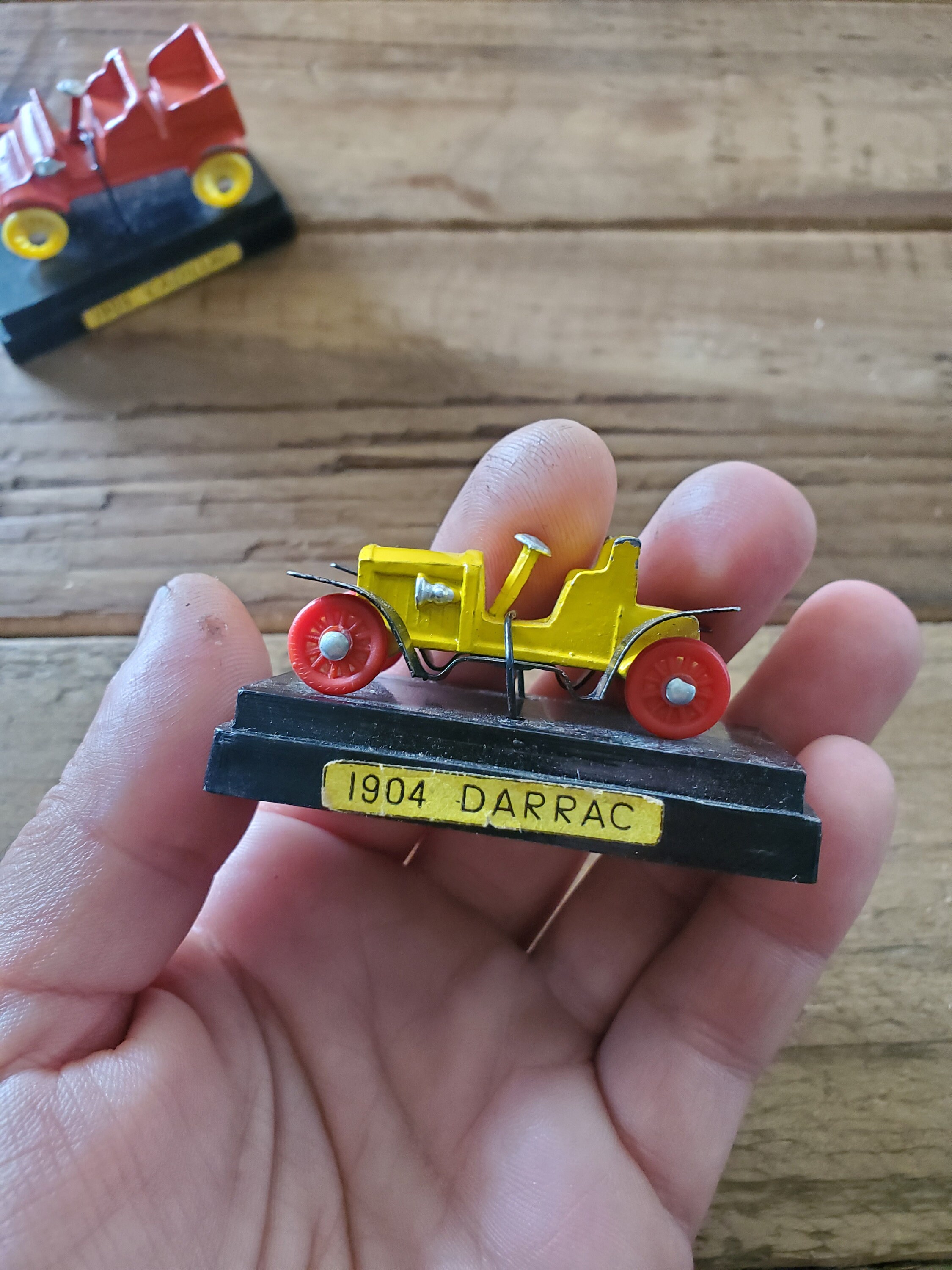 Model Bricks : Voiture de course anglaise jaune 283 pcs - Sluban - BCD