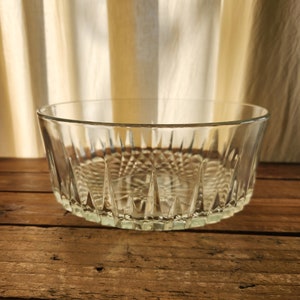 Vintage serveerschaal met geometrisch helder glas Diamante D&#39;Arques Durand, Frankrijk
