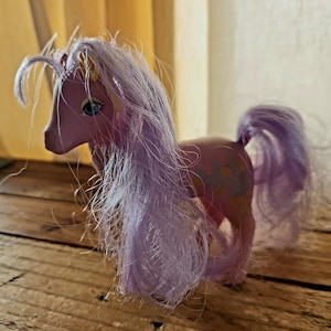 Vintage 1988 Hasbro Toy My Little Pony Purple Spring Song
