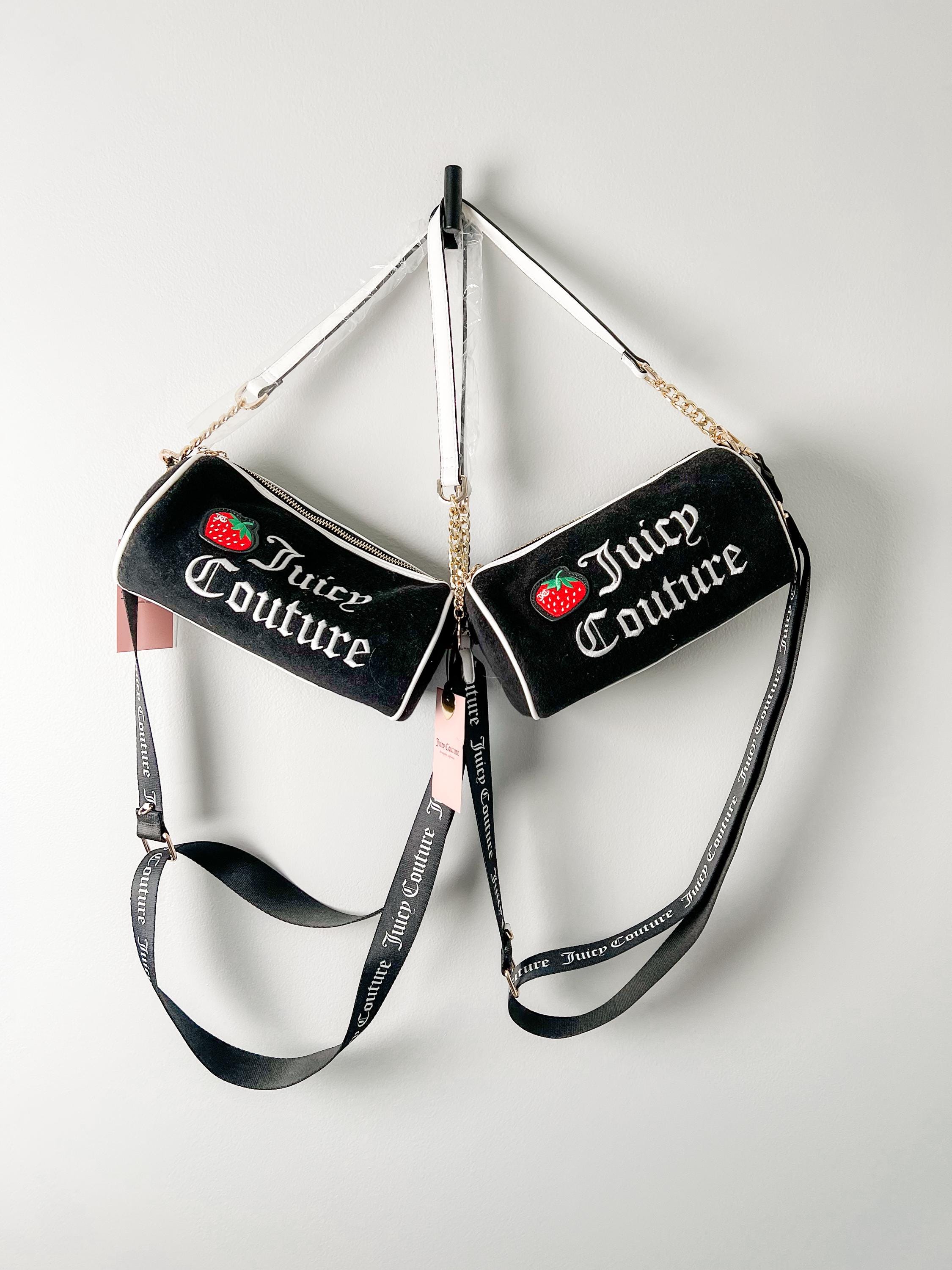 JUICY COUTURE y2k ベロア メッセンジャーバッグ チャーム付き The Y2K Barrel Babe Drop – Bag + Matching Vibes Bundle – Juicy