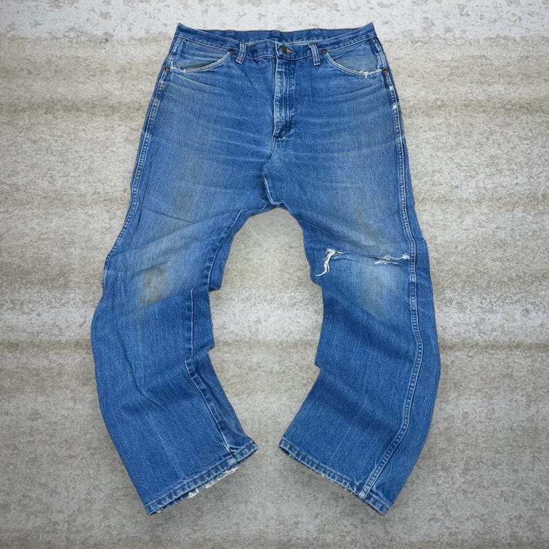Vintage Y2K Wrangler Jeans 36x32 Straight Fit Medium Wash Arbeitskleidung Denim Bild 2