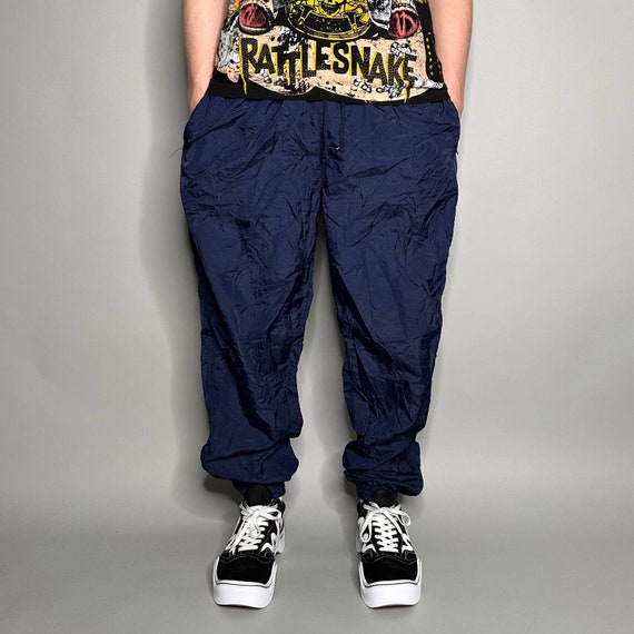 【KOOLOSET】Pin Nylon Strap Pants GRAILZ - Nylon Pintuck Pants | HBX - Globally Curated