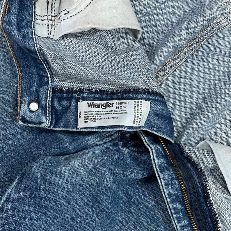 Vintage Y2K Wrangler Jeans 36x32 Straight Fit Medium Wash Arbeitskleidung Denim Bild 4