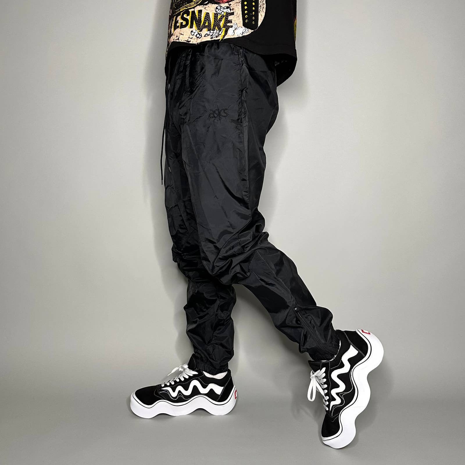 asic track pants