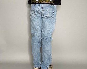 Vintage 90s Levis 505 Jeans 33x30 Straight Fit Light Wash Denim Made in USA