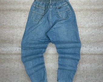 Vintage OshKosh Jeans 28x28 Made in USA Relaxed Tapered Fit Light Wash Denim 90s