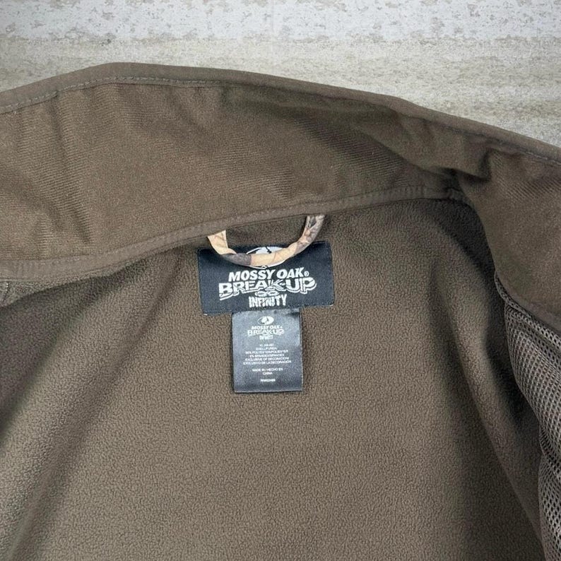 Chaqueta Mossy Oak vintage de los 90 para hombre, talla XL, estilo camuflaje de caza, con cremallera completa. imagen 4