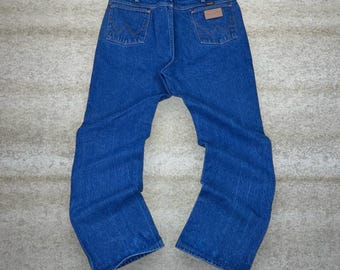 Jeans Wrangler vintage Y2K 38x32 Bootcut Flared Fit Dark Wash Denim