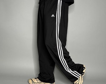 Vintage Adidas joggingbroek heren L zwart polyester baggy wijde pijpen wit 3 strepen Y2K