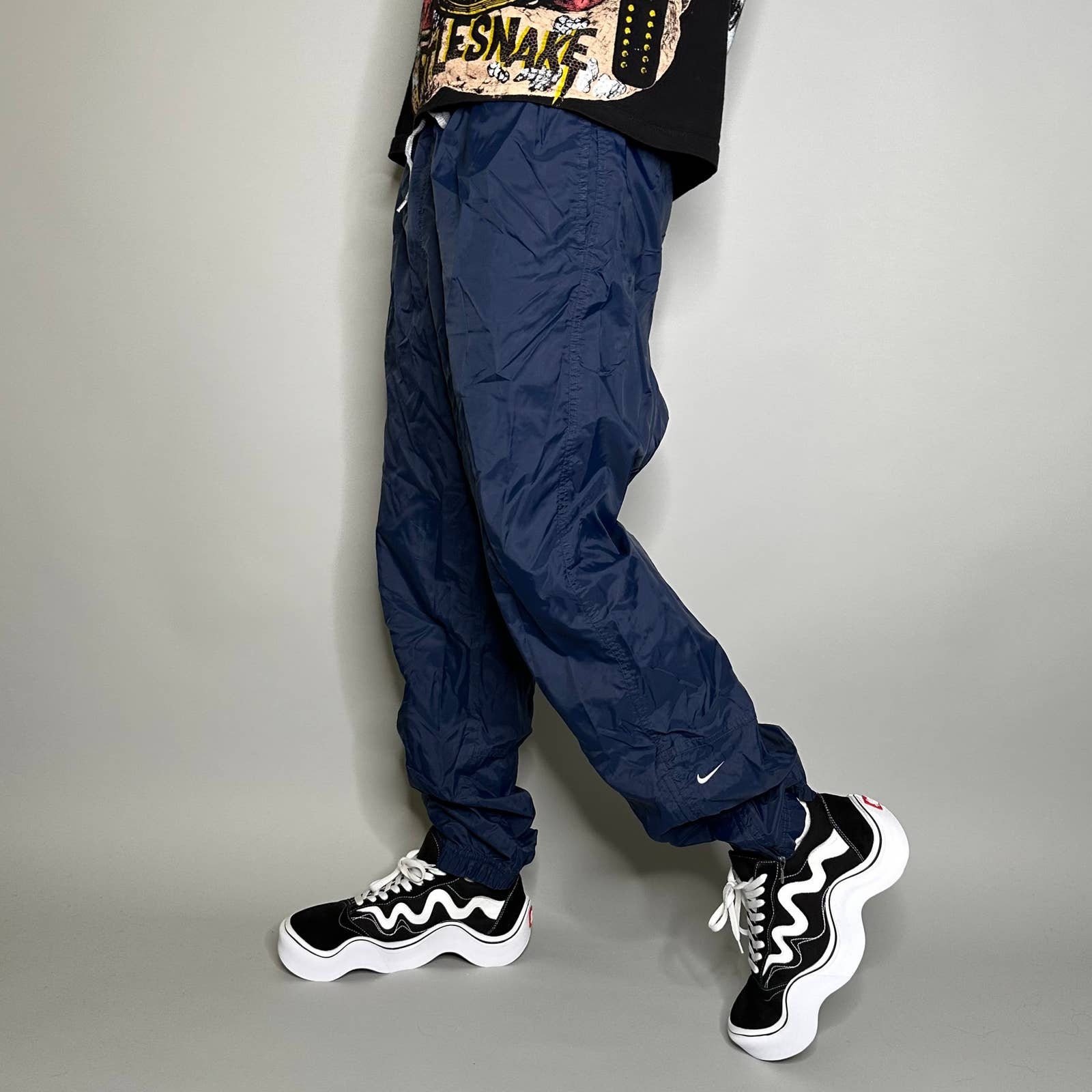 90's Nike Black Nylon Pants - M – JReyesFashion