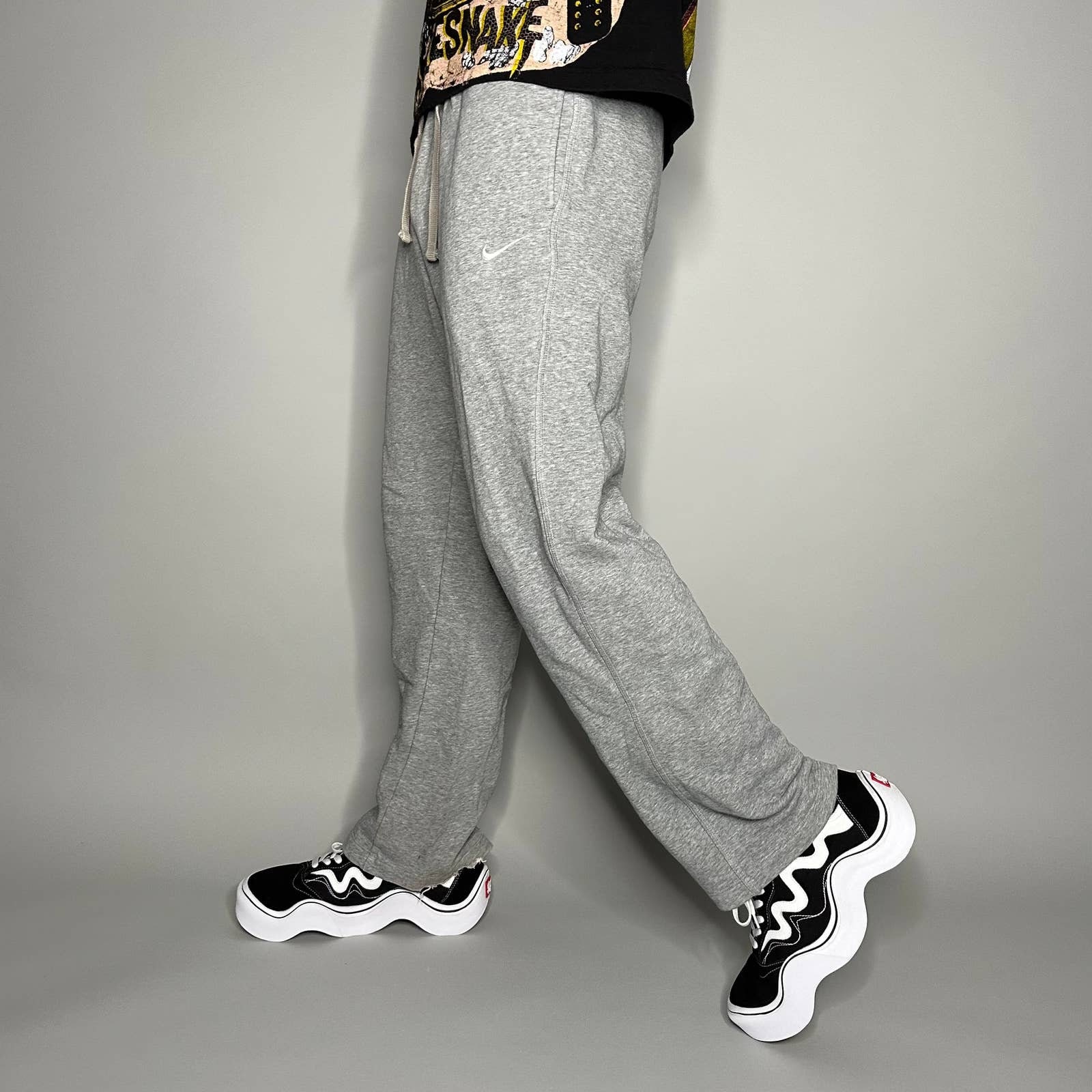 Nike Joggers 90s Vintage Baggy Track Pants Grey Size Medium SKU