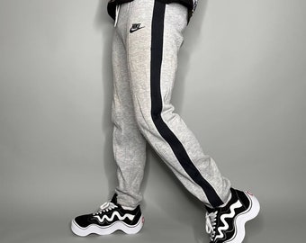 nike tracksuit white stripe