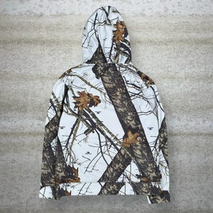 Sudadera con capucha vintage de los años 90 con estampado de camuflaje de caza de roble musgoso para hombre, talla M, jersey de algodón blanco, estilo bosque imagen 2